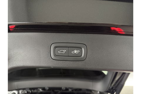 Lynk Co 01 1.5 262PK Hybride 360Camera Pano LED Sfeerverl. Virtual Carplay ACC Clima Memory Navi 20"LMV Winterpack!