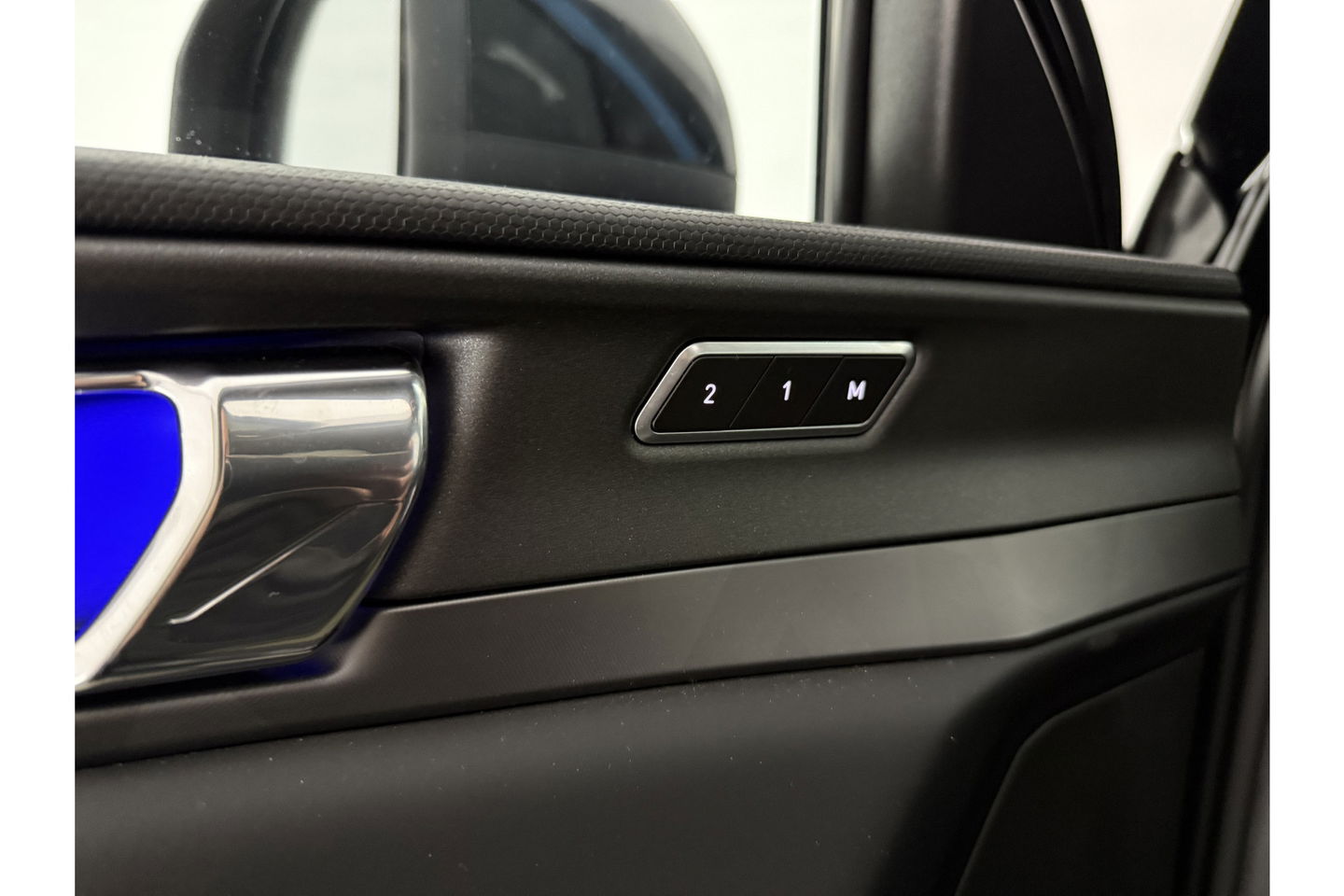 Lynk Co 01 1.5 262PK Hybride 360Camera Pano LED Sfeerverl. Virtual Carplay ACC Clima Memory Navi 20"LMV Winterpack!