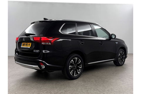 Mitsubishi Outlander 2.0 PHEV Hybride 360 Camera LED Clima Navigatie Leder 18"LMV