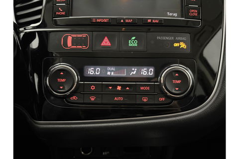 Mitsubishi Outlander 2.0 PHEV Hybride 360 Camera LED Clima Navigatie Leder 18"LMV