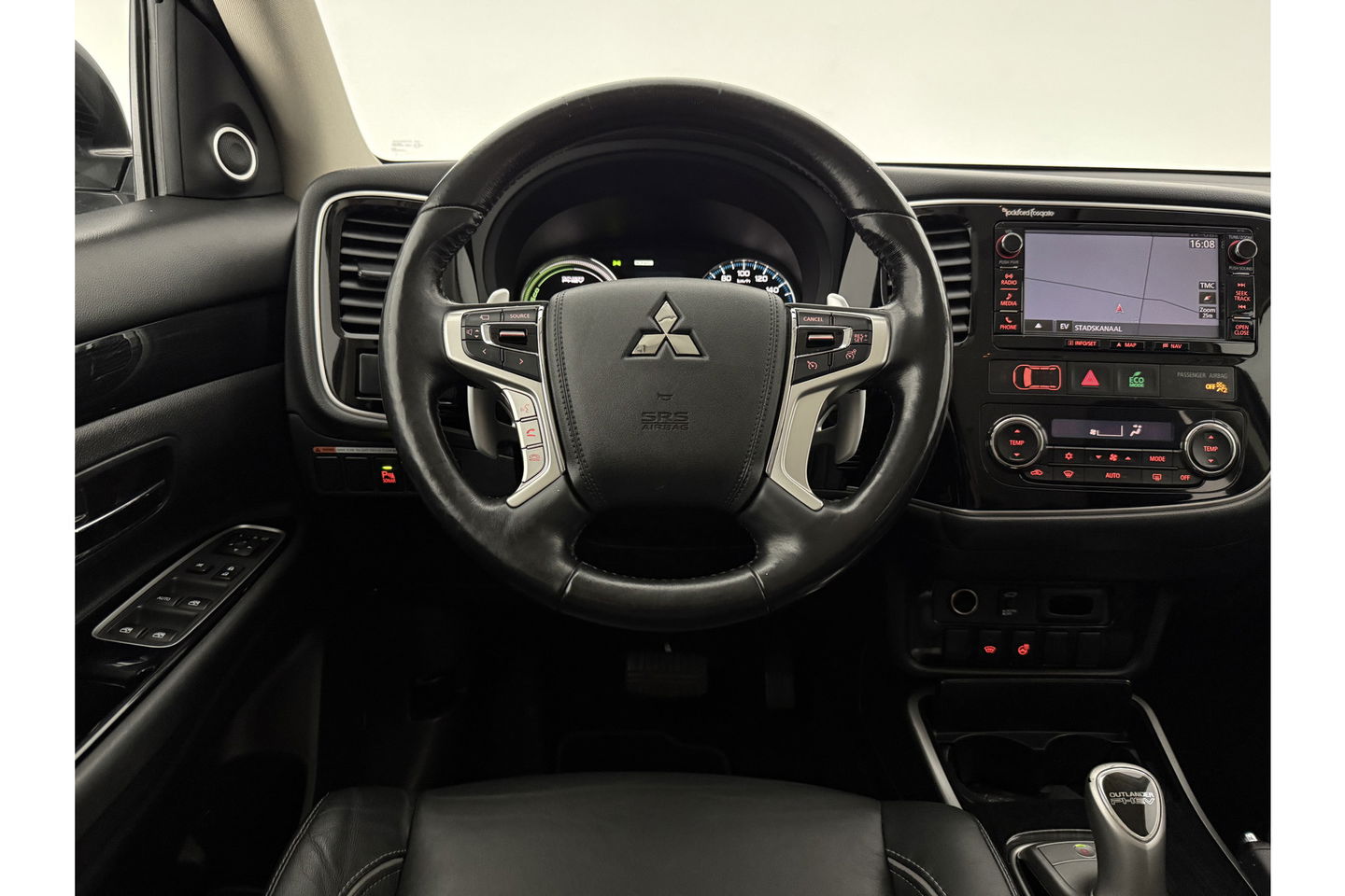 Mitsubishi Outlander 2.0 PHEV Hybride 360 Camera LED Clima Navigatie Leder 18"LMV