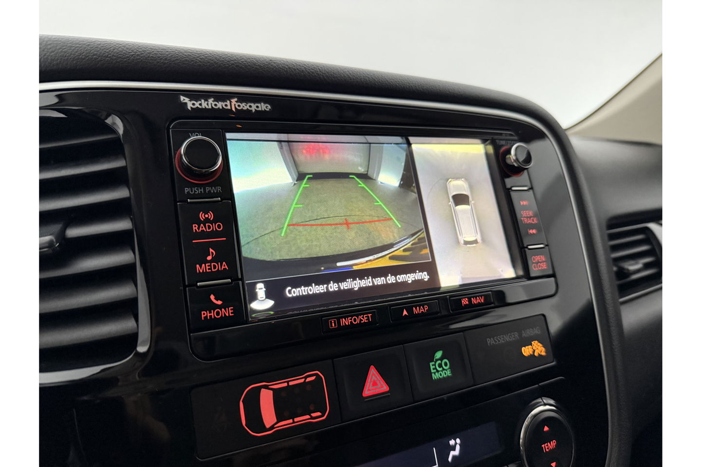 Mitsubishi Outlander 2.0 PHEV Hybride 360 Camera LED Clima Navigatie Leder 18"LMV