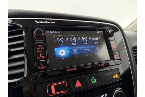 Mitsubishi Outlander 2.0 PHEV Hybride 360 Camera LED Clima Navigatie Leder 18"LMV