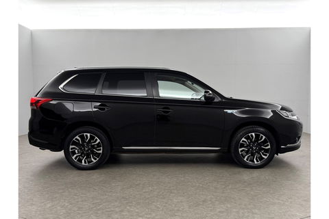 Mitsubishi Outlander 2.0 PHEV Hybride 360 Camera LED Clima Navigatie Leder 18"LMV