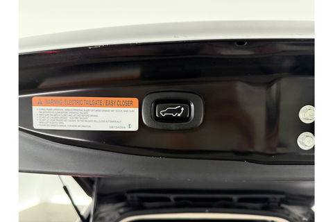 Mitsubishi Outlander 2.0 PHEV Hybride 360 Camera LED Clima Navigatie Leder 18"LMV
