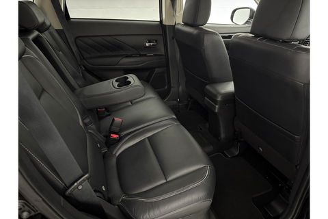 Mitsubishi Outlander 2.0 PHEV Hybride 360 Camera LED Clima Navigatie Leder 18"LMV
