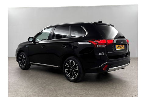 Mitsubishi Outlander 2.0 PHEV Hybride 360 Camera LED Clima Navigatie Leder 18"LMV