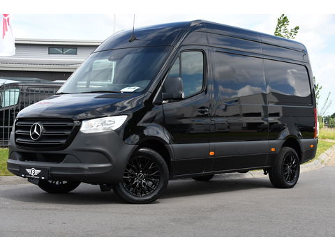 Mercedes-Benz Sprinter 314 2.2 CDI L2H2 Black Edition Camera, Cruise, 3500KG Trekhaak, Carplay, Automaat, Mbux, 143PK, NAVI, Uniek!