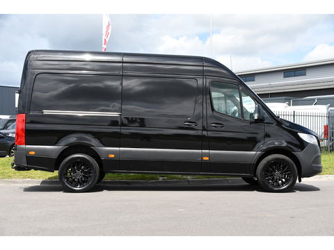 Mercedes-Benz Sprinter 314 2.2 CDI L2H2 Black Edition Camera, Cruise, 3500KG Trekhaak, Carplay, Automaat, Mbux, 143PK, NAVI, Uniek!