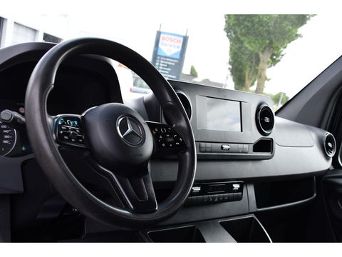 Mercedes-Benz Sprinter 314 2.2 CDI L2H2 Black Edition Camera, Cruise, 3500KG Trekhaak, Carplay, Automaat, Mbux, 143PK, NAVI, Uniek!