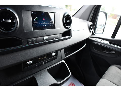 Mercedes-Benz Sprinter 314 2.2 CDI L2H2 Black Edition Camera, Cruise, 3500KG Trekhaak, Carplay, Automaat, Mbux, 143PK, NAVI, Uniek!