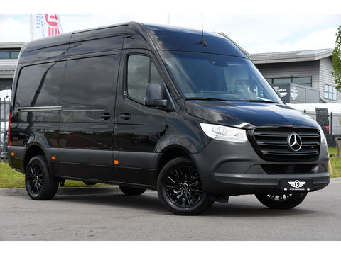 Mercedes-Benz Sprinter 314 2.2 CDI L2H2 Black Edition Camera, Cruise, 3500KG Trekhaak, Carplay, Automaat, Mbux, 143PK, NAVI, Uniek!