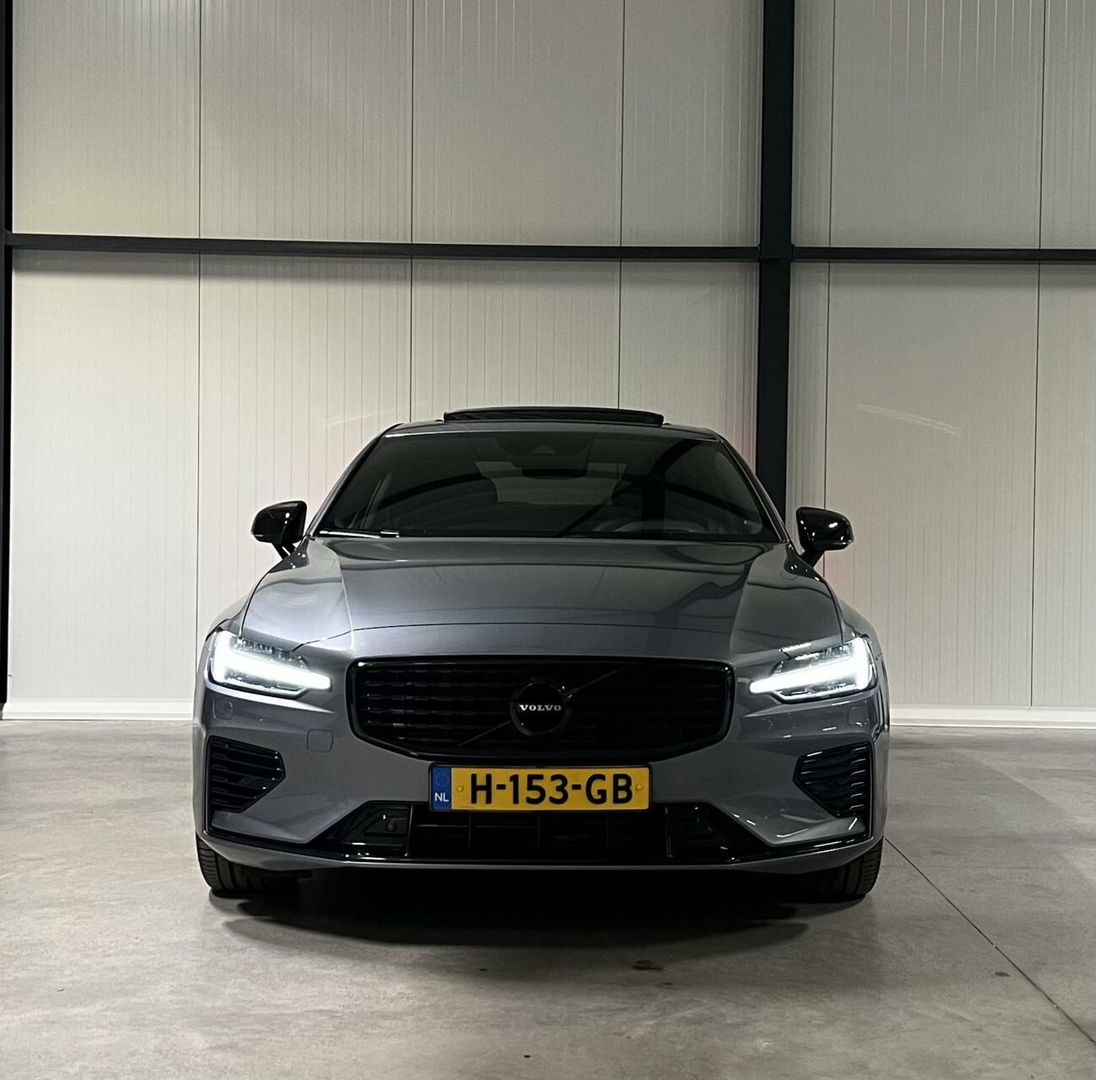 Volvo S60 2.0 T8 AWD Twin Engine R-Design Pano Head-up NAP
