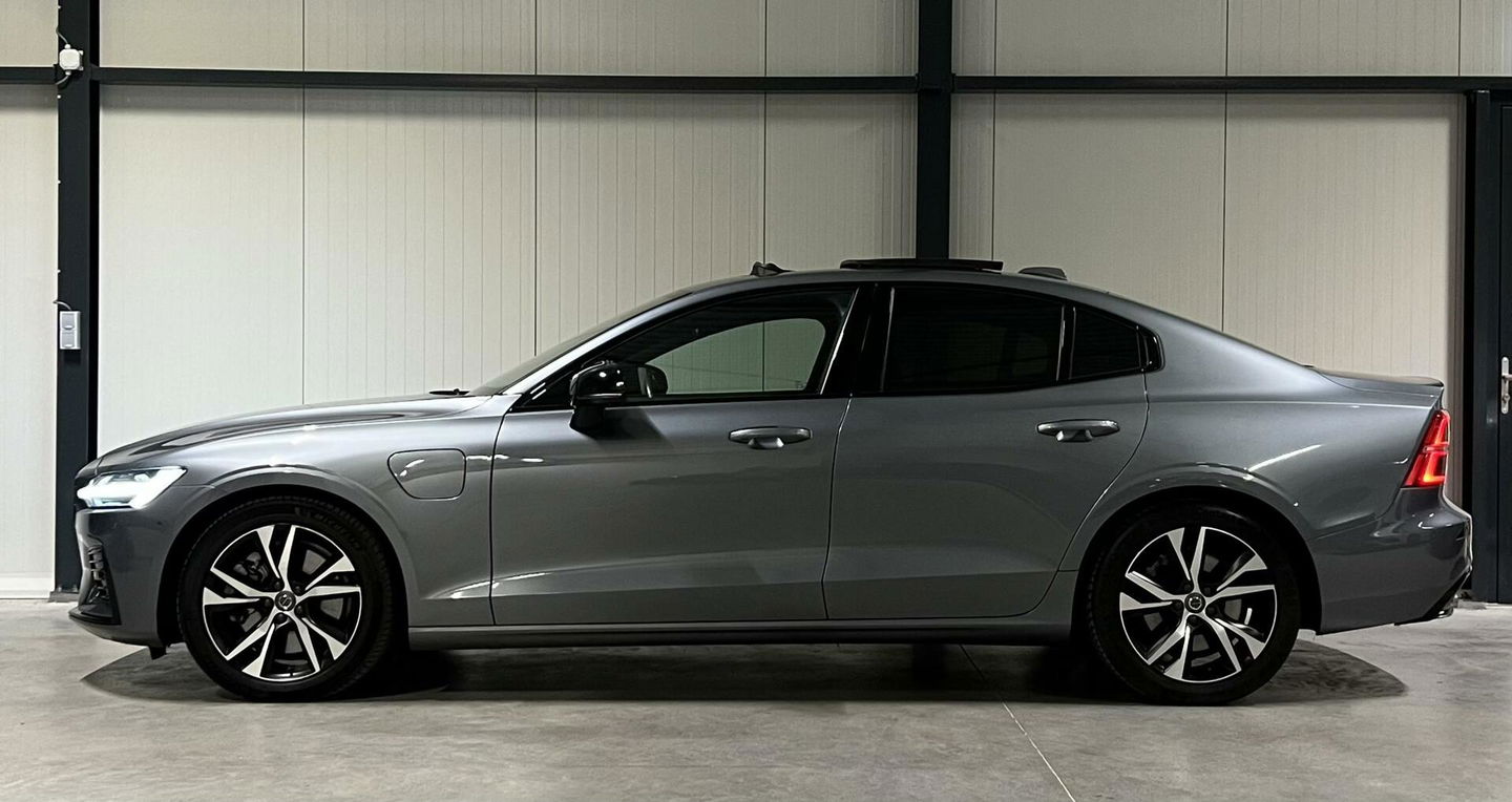 Volvo S60 2.0 T8 AWD Twin Engine R-Design Pano Head-up NAP