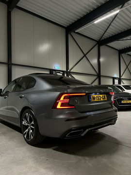 Volvo S60 2.0 T8 AWD Twin Engine R-Design Pano Head-up NAP