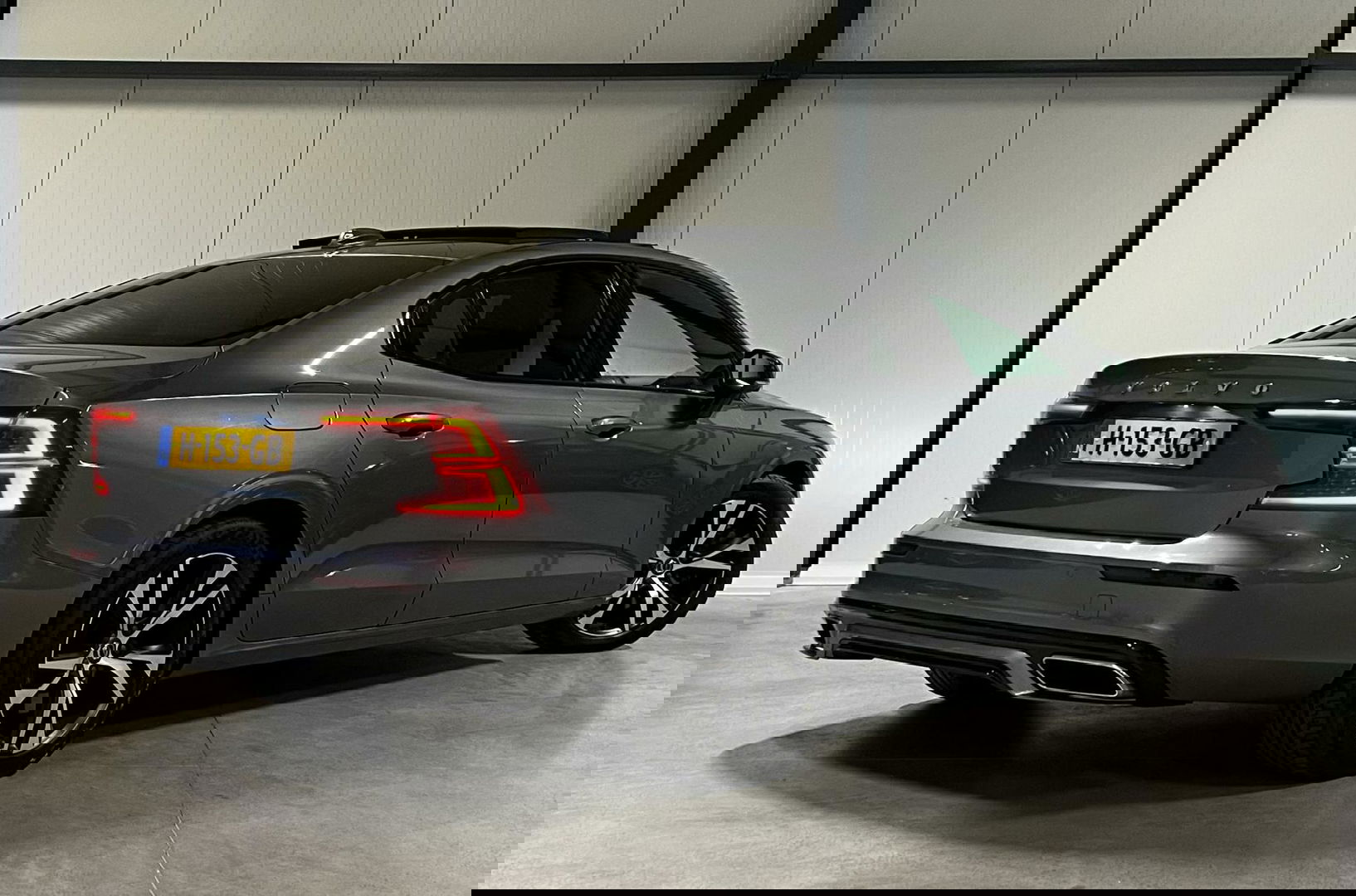 Volvo S60 2.0 T8 AWD Twin Engine R-Design Pano Head-up NAP