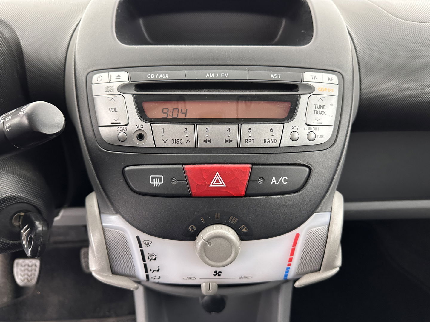 Citroën C1 1.0-12V Ambiance *AIRCO | COMFORT-SEATS | VELOURS | RADIO-CD/MP3 | 14''ALU*