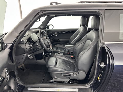 MINI Mini Electric Yours 33 kWh [ 3-Fase ] (INCL-BTW) *PANO | LUXURY-LEATHER | HARMAN/KARDON-AUDIO | FULL-LED | KEYLESS | CAMERA | NAVI-FULLMAP | DIGI-COCKPIT | DAB | HEAD-UP | HEATED-SPORTSEATS | 17"ALU*