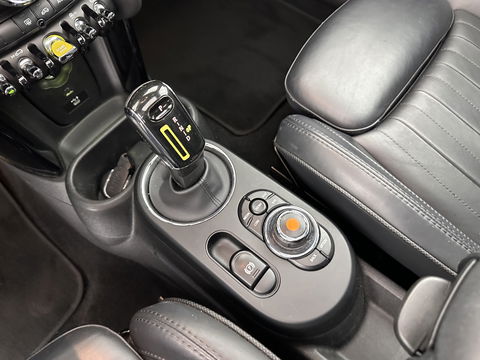MINI Mini Electric Yours 33 kWh [ 3-Fase ] (INCL-BTW) *PANO | LUXURY-LEATHER | HARMAN/KARDON-AUDIO | FULL-LED | KEYLESS | CAMERA | NAVI-FULLMAP | DIGI-COCKPIT | DAB | HEAD-UP | HEATED-SPORTSEATS | 17"ALU*