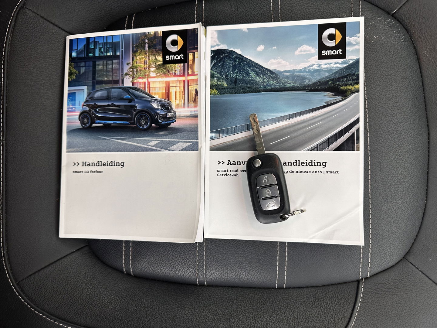 Smart Forfour EQ Business Solution 18 kWh [ 3-Fase ] ( INCL-BTW ) Aut. *FULL-LEATHER | NAVI-FULLMAP | HEATED-COMFORTSEATS | CRUISE | AIRCO | AMBIENT-LIGHT | 15''ALU*