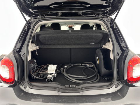 Smart Forfour EQ Business Solution 18 kWh [ 3-Fase ] ( INCL-BTW ) Aut. *FULL-LEATHER | NAVI-FULLMAP | HEATED-COMFORTSEATS | CRUISE | AIRCO | AMBIENT-LIGHT | 15''ALU*