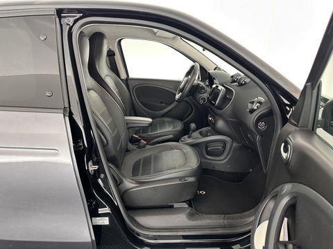 Smart Forfour EQ Business Solution 18 kWh [ 3-Fase ] ( INCL-BTW ) Aut. *FULL-LEATHER | NAVI-FULLMAP | HEATED-COMFORTSEATS | CRUISE | AIRCO | AMBIENT-LIGHT | 15''ALU*