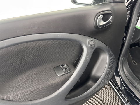 Smart Forfour EQ Business Solution 18 kWh [ 3-Fase ] ( INCL-BTW ) Aut. *FULL-LEATHER | NAVI-FULLMAP | HEATED-COMFORTSEATS | CRUISE | AIRCO | AMBIENT-LIGHT | 15''ALU*