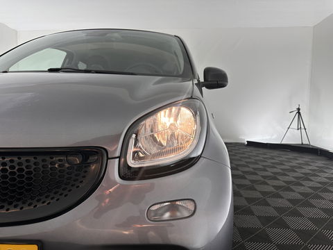 Smart Forfour EQ Business Solution 18 kWh [ 3-Fase ] ( INCL-BTW ) Aut. *FULL-LEATHER | NAVI-FULLMAP | HEATED-COMFORTSEATS | CRUISE | AIRCO | AMBIENT-LIGHT | 15''ALU*