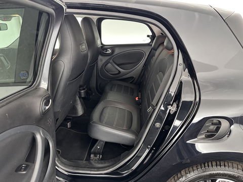 Smart Forfour EQ Business Solution 18 kWh [ 3-Fase ] ( INCL-BTW ) Aut. *FULL-LEATHER | NAVI-FULLMAP | HEATED-COMFORTSEATS | CRUISE | AIRCO | AMBIENT-LIGHT | 15''ALU*