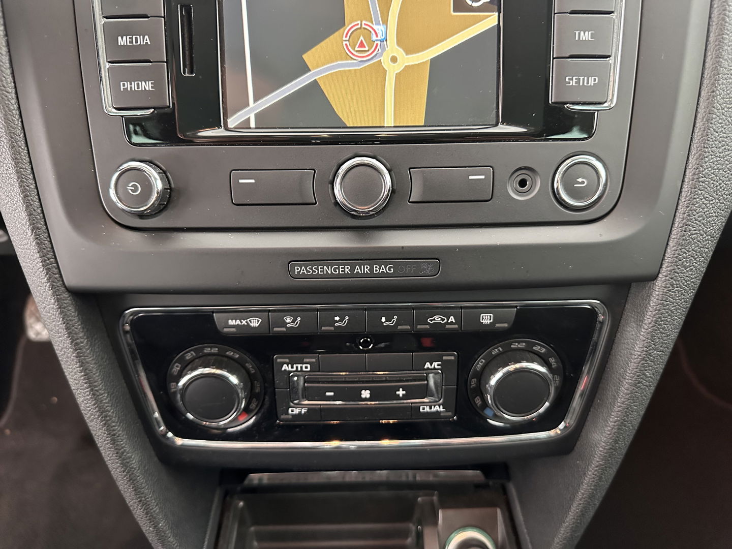 Škoda Superb Combi 1.6 TDI Active Business *NAVI-FULLMAP | AIRCO | PDC | AMUNDSEN-AUDIO | CRUISE | COMFORT-SEATS | 16''ALU*