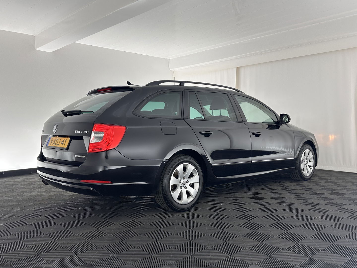 Škoda Superb Combi 1.6 TDI Active Business *NAVI-FULLMAP | AIRCO | PDC | AMUNDSEN-AUDIO | CRUISE | COMFORT-SEATS | 16''ALU*