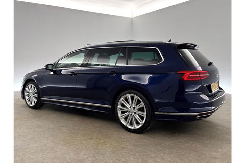 Volkswagen Passat 1.5 TSI 150PK R-line DSG Pano LED ACC Virtual Carplay Trekhaak Camera Navi Clima PDC Leder 19"LMV