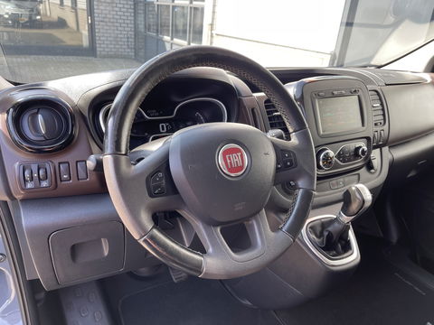 Fiat Talento 2.0 MultiJet 170pk automaat L2H1 SX DC 5 persoons / vaste prijs rijklaar € 23.950 ex btw / lease vanaf € 391 / dubbele schuifdeur / airco / cruise / navi / camera / trekhaak !