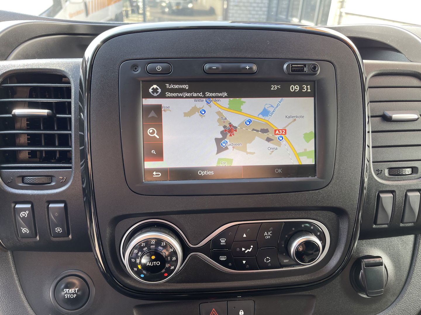 Fiat Talento 2.0 MultiJet 170pk automaat L2H1 SX DC 5 persoons / vaste prijs rijklaar € 23.950 ex btw / lease vanaf € 391 / dubbele schuifdeur / airco / cruise / navi / camera / trekhaak !