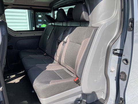 Fiat Talento 2.0 MultiJet 170pk automaat L2H1 SX DC 5 persoons / vaste prijs rijklaar € 23.950 ex btw / lease vanaf € 391 / dubbele schuifdeur / airco / cruise / navi / camera / trekhaak !