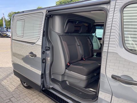 Fiat Talento 2.0 MultiJet 170pk automaat L2H1 SX DC 5 persoons / vaste prijs rijklaar € 23.950 ex btw / lease vanaf € 391 / dubbele schuifdeur / airco / cruise / navi / camera / trekhaak !