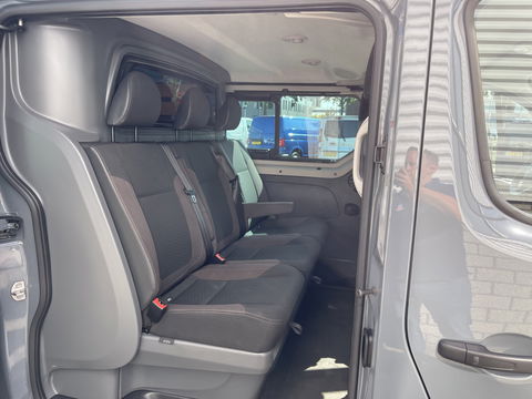 Fiat Talento 2.0 MultiJet 170pk automaat L2H1 SX DC 5 persoons / vaste prijs rijklaar € 23.950 ex btw / lease vanaf € 391 / dubbele schuifdeur / airco / cruise / navi / camera / trekhaak !