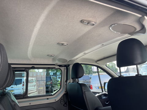 Fiat Talento 2.0 MultiJet 170pk automaat L2H1 SX DC 5 persoons / vaste prijs rijklaar € 23.950 ex btw / lease vanaf € 391 / dubbele schuifdeur / airco / cruise / navi / camera / trekhaak !