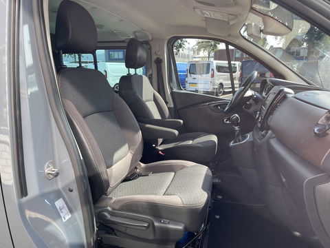 Fiat Talento 2.0 MultiJet 170pk automaat L2H1 SX DC 5 persoons / vaste prijs rijklaar € 23.950 ex btw / lease vanaf € 391 / dubbele schuifdeur / airco / cruise / navi / camera / trekhaak !