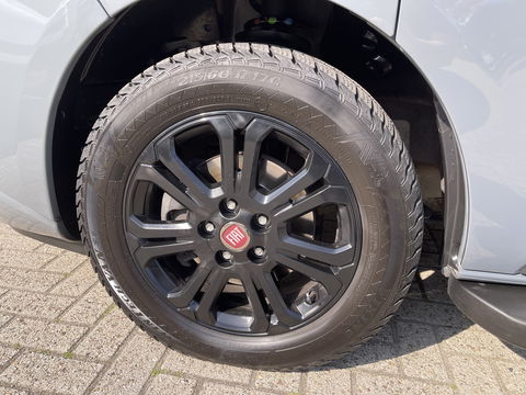 Fiat Talento 2.0 MultiJet 170pk automaat L2H1 SX DC 5 persoons / vaste prijs rijklaar € 23.950 ex btw / lease vanaf € 391 / dubbele schuifdeur / airco / cruise / navi / camera / trekhaak !