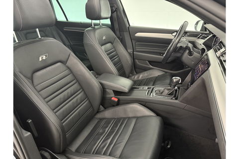 Volkswagen Passat 1.5 TSI 150PK R-Line DSG Pano LED Virtual Trekhaak ACC Camera Clima Carplay Leder Navi 18"LMV PDC