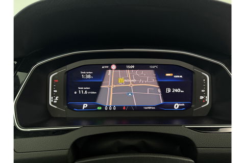 Volkswagen Passat 1.5 TSI 150PK R-Line DSG Pano LED Virtual Trekhaak ACC Camera Clima Carplay Leder Navi 18"LMV PDC