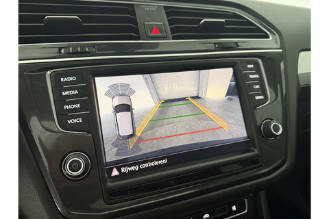 Volkswagen Tiguan 1.4 TSI Pano LED Camera Carplay Adaptive-Cruise Clima Navi PDC 17"LMV