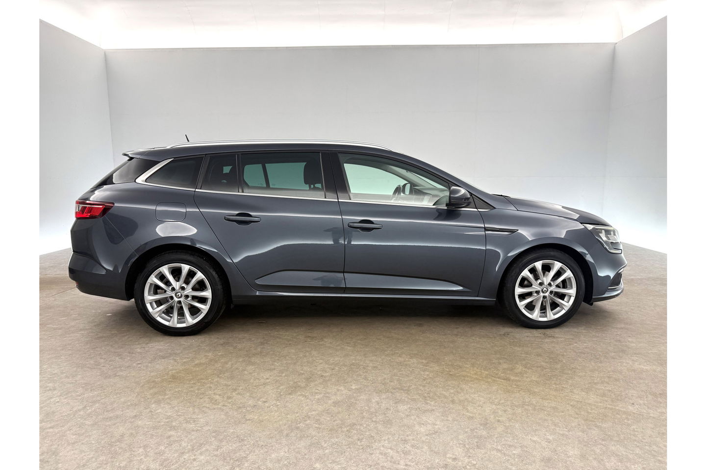 Renault Mégane 1.3 TCe Zen Clima LED Cruise Virtual Navigatie Parkeersensoren 17''LMV