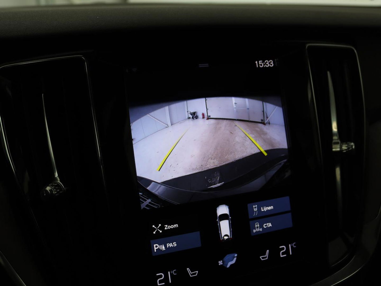 Volvo V60 2.0 T8 Recharge AWD Inscription | Panoramadak | Leder | Stoel & stuurverwarming | Camera | Adaptive cruise | Carplay | Navigatie