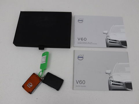 Volvo V60 2.0 T8 Recharge AWD Inscription | Panoramadak | Leder | Stoel & stuurverwarming | Camera | Adaptive cruise | Carplay | Navigatie
