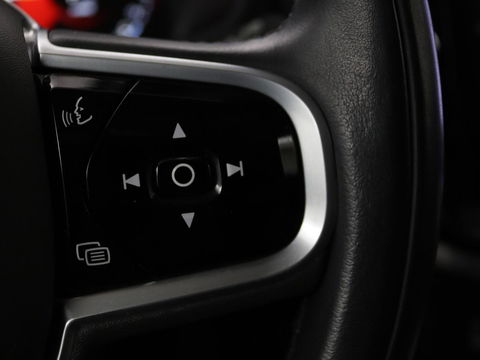 Volvo V60 2.0 T8 Recharge AWD Inscription | Panoramadak | Leder | Stoel & stuurverwarming | Camera | Adaptive cruise | Carplay | Navigatie