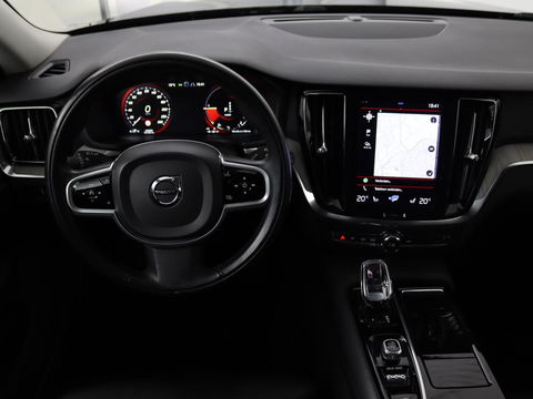 Volvo V60 2.0 T8 Recharge AWD Inscription | Panoramadak | Leder | Stoel & stuurverwarming | Camera | Adaptive cruise | Carplay | Navigatie