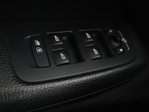 Volvo V60 2.0 T8 Recharge AWD Inscription | Panoramadak | Leder | Stoel & stuurverwarming | Camera | Adaptive cruise | Carplay | Navigatie