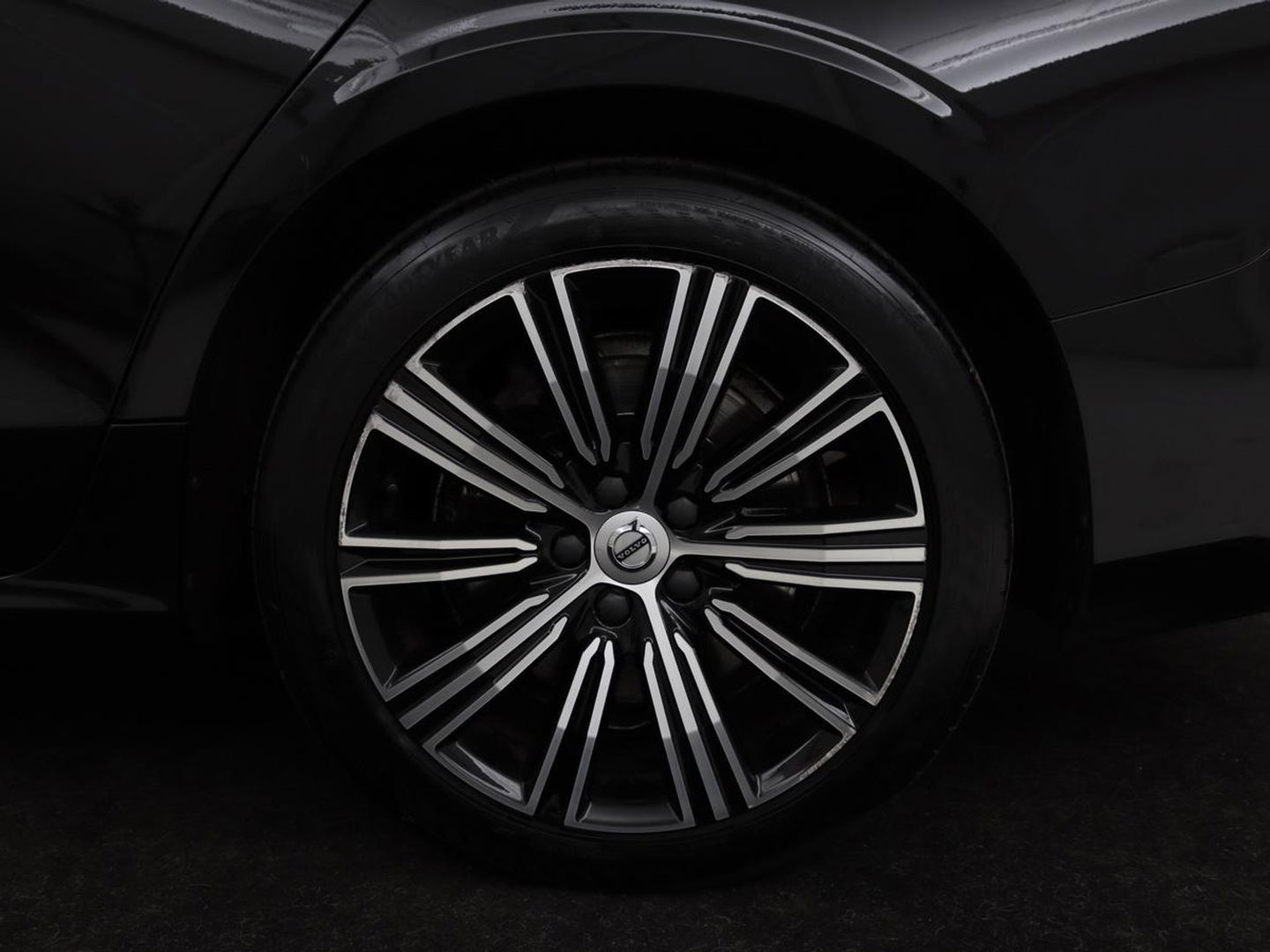 Volvo V60 2.0 T8 Recharge AWD Inscription | Panoramadak | Leder | Stoel & stuurverwarming | Camera | Adaptive cruise | Carplay | Navigatie
